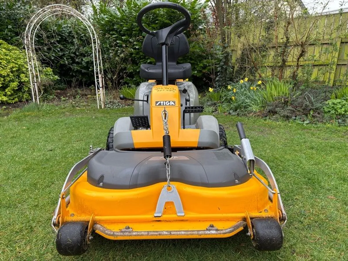 Stiga Combi 95 Mulcher (mint condition) - Ride on Lawnmower - Image 3