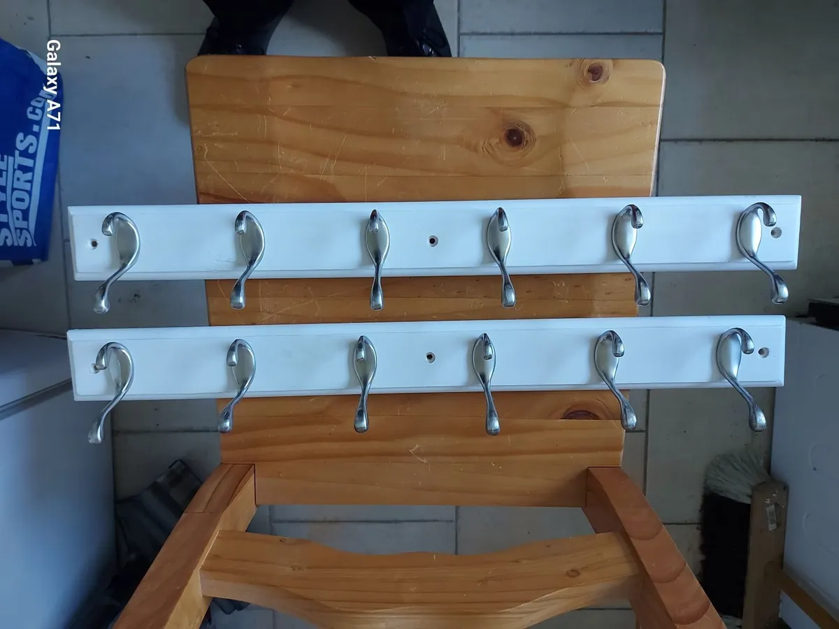 NEW 6 Hat & Coat Hook Rail - Image 1