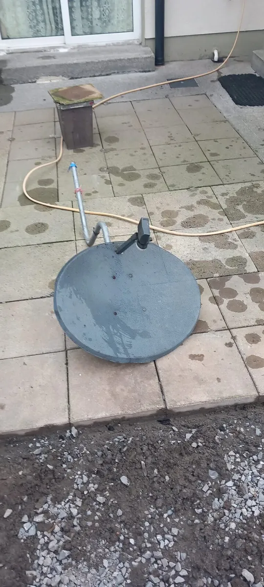 Satellite dish and sky box - Image 3
