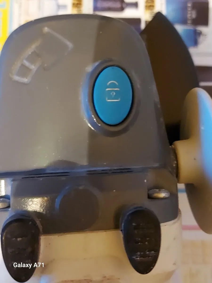 Mac Allister 750W 240V 115mm Angle Grinder - Image 4