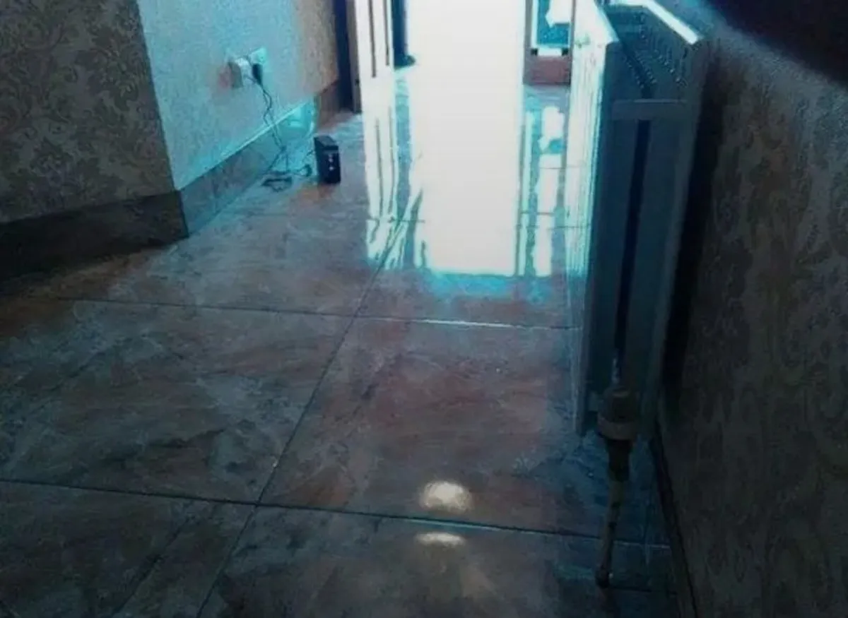 Timber laminated Tiled flooring - Image 1