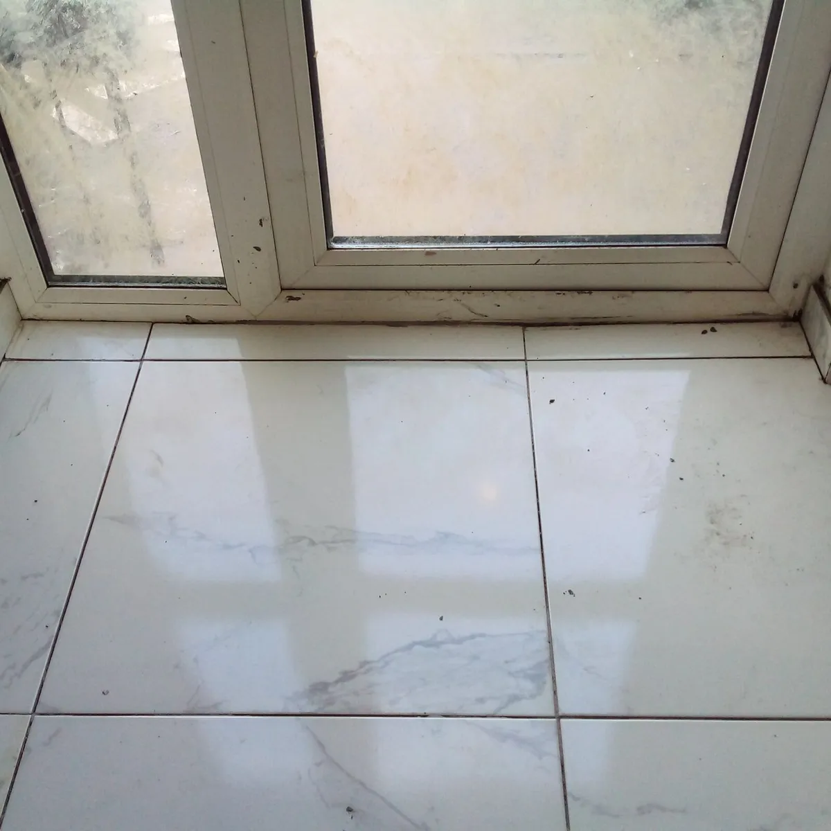 Timber laminated Tiled flooring - Image 4