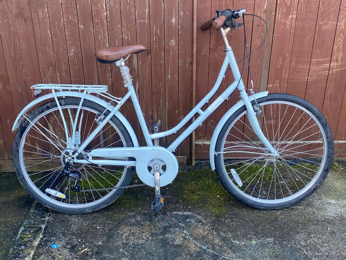 2 Ladies bikes - Image 1