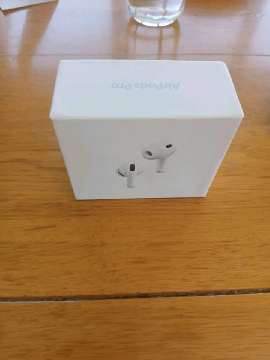 Apple airpods - Image 2