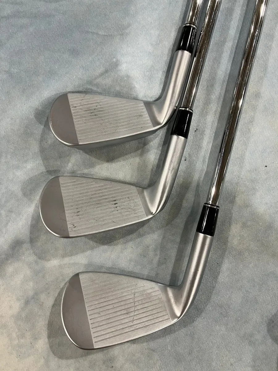 Men's Srixon ZXi4 Iron Set Right Handed Stiff Flex - Image 2