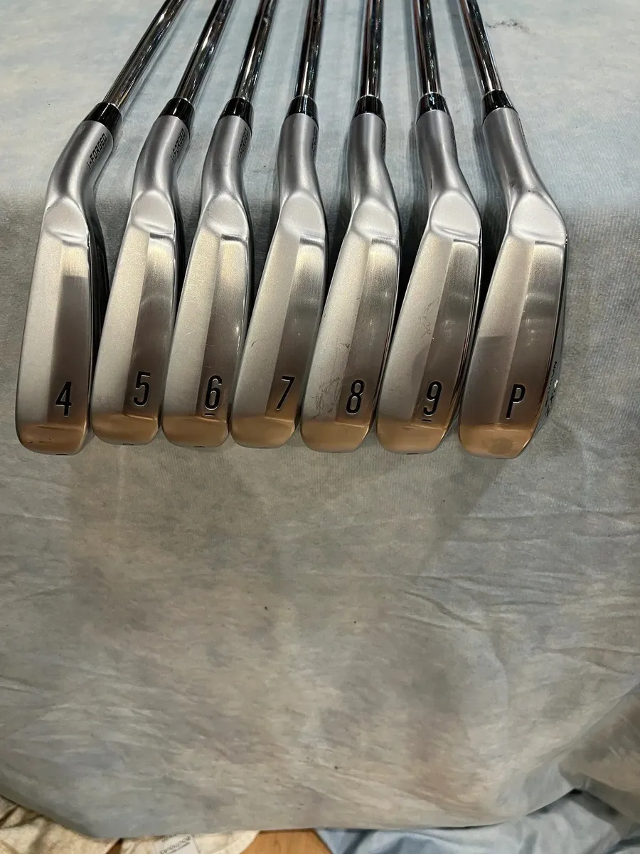 Men's Srixon ZXi4 Iron Set Right Handed Stiff Flex - Image 4