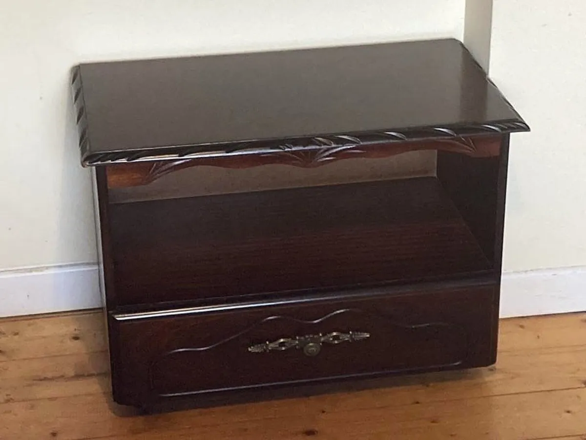 Rossmore Mahogany TV Unit / Storage Cabinet - Image 2