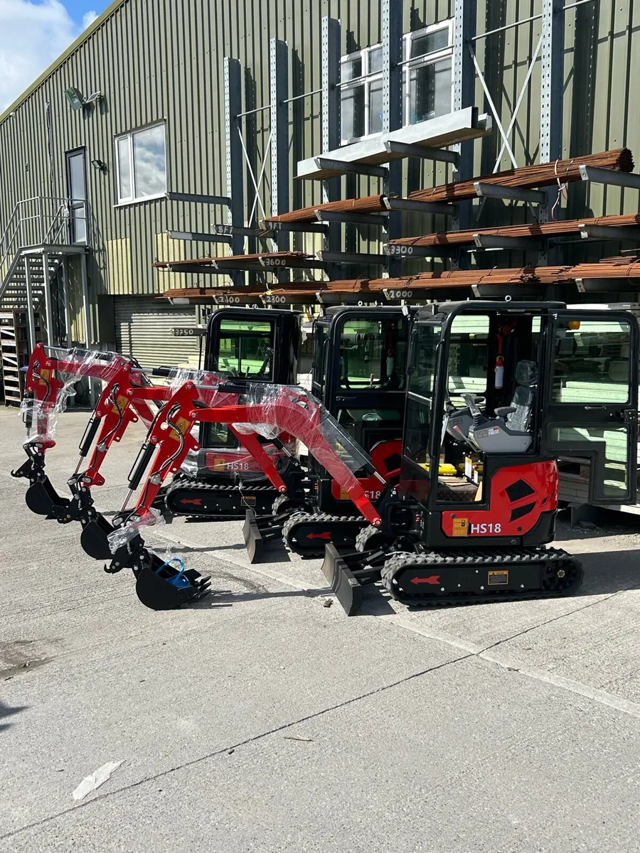 mini digger - Kubota powered. - Image 1