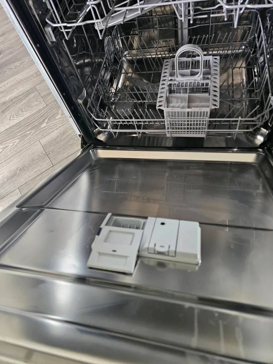 Integrated Dishwasher - Image 1