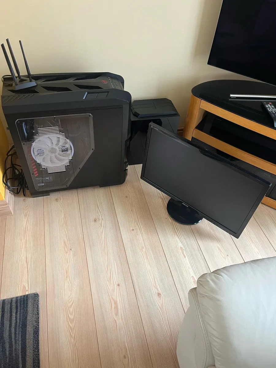 Pc with monitor - Image 4