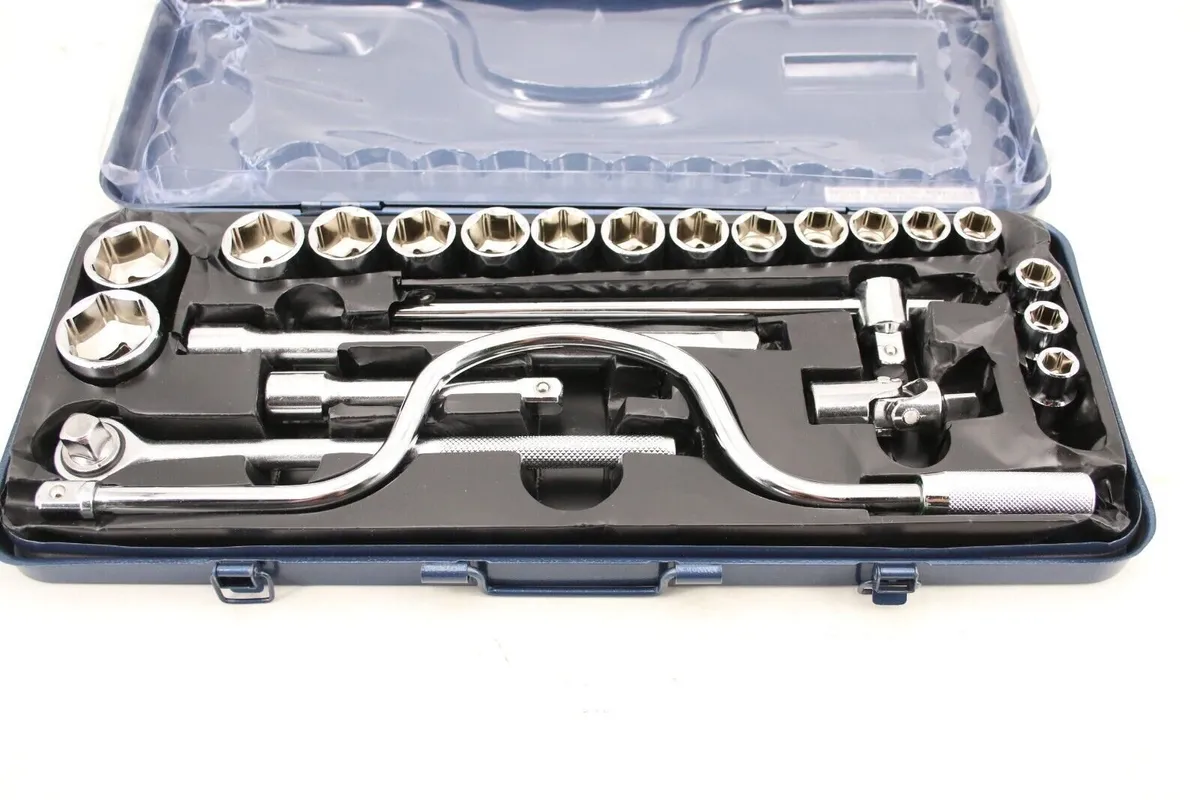 1/2" Mannesmann 24pcs Ratchet Socket set - Image 1