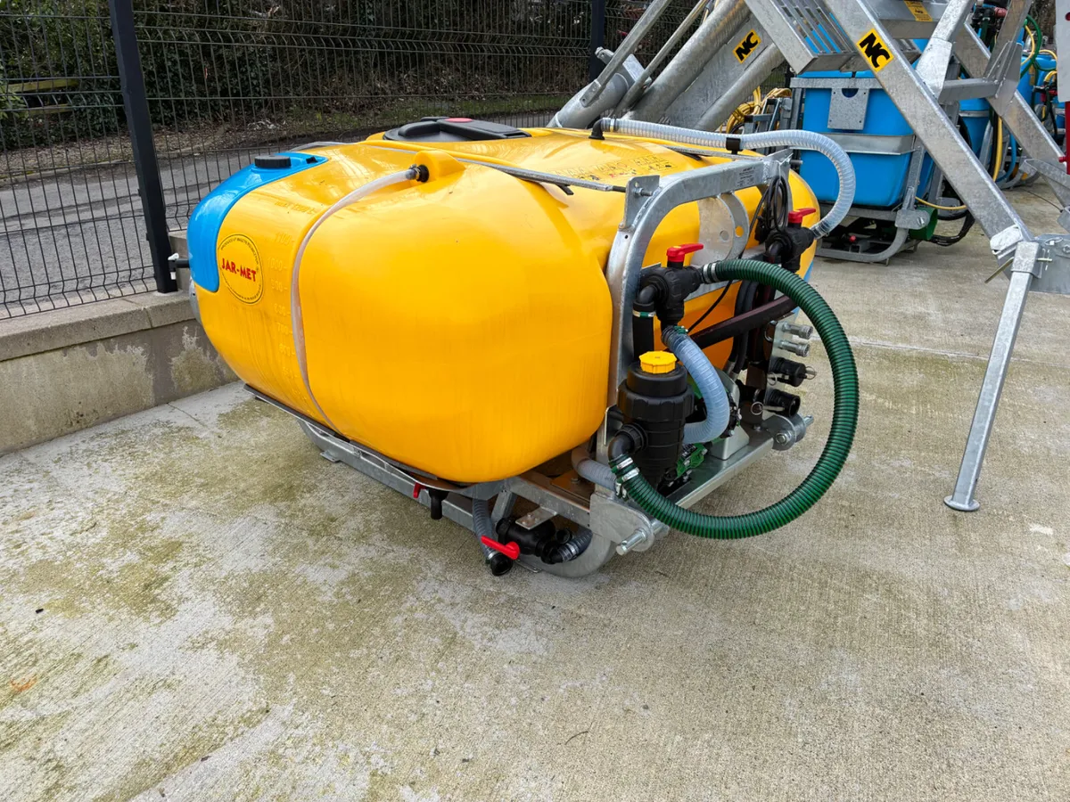 1200lt Front sprayer tank - Image 2