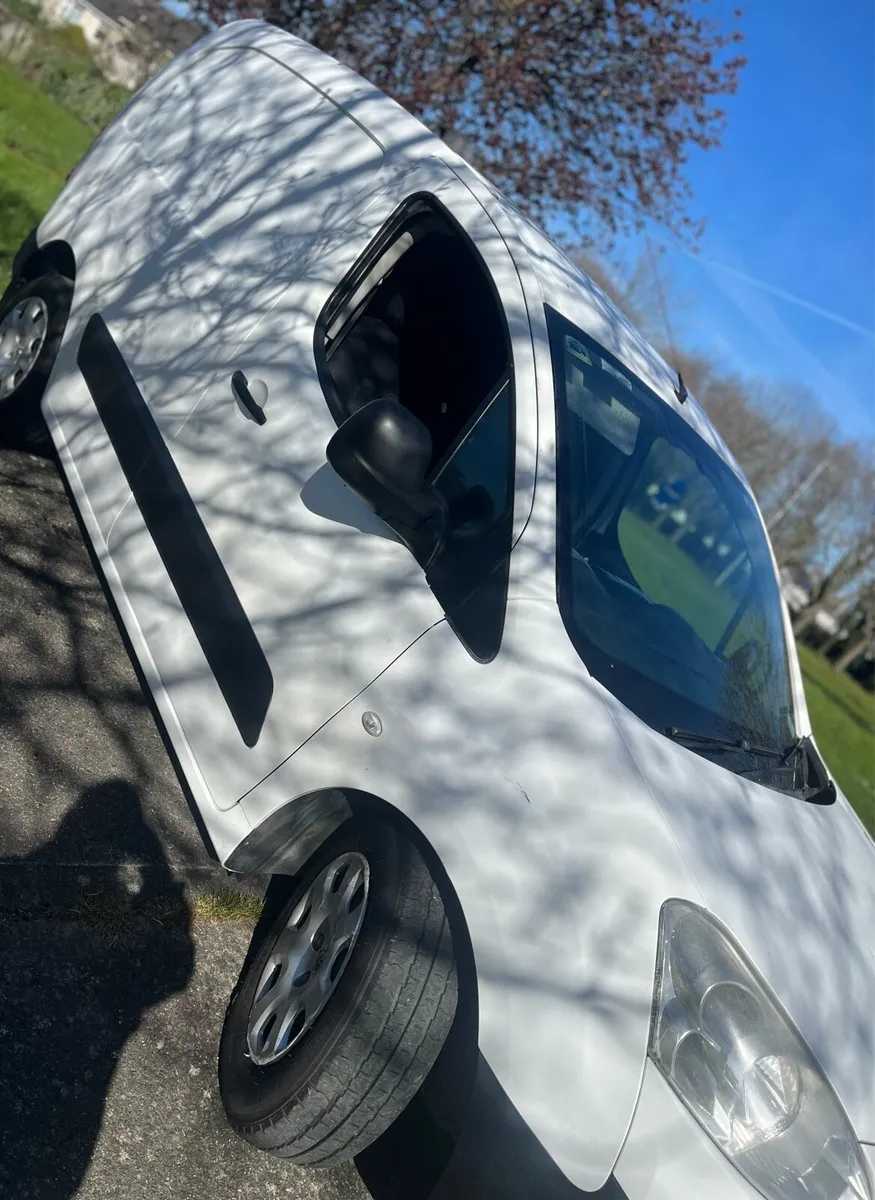 Peugeot Partner Van - Image 2