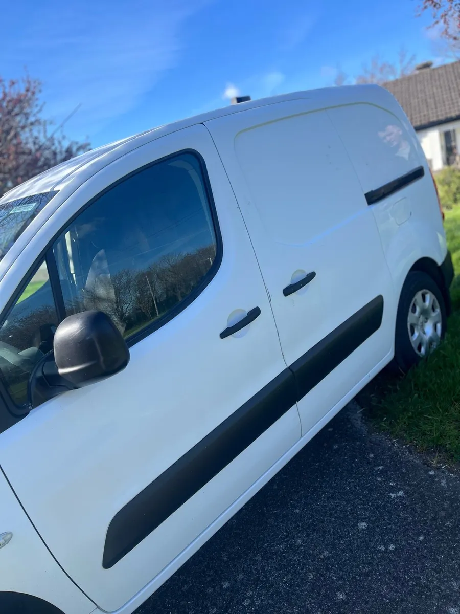 Peugeot Partner Van - Image 4