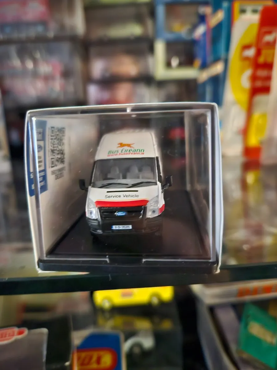 Corgi Oxford Bus Eireann Ford Transit Van - Image 1