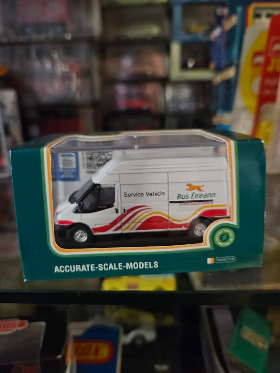 Corgi Oxford Bus Eireann Ford Transit Van - Image 2