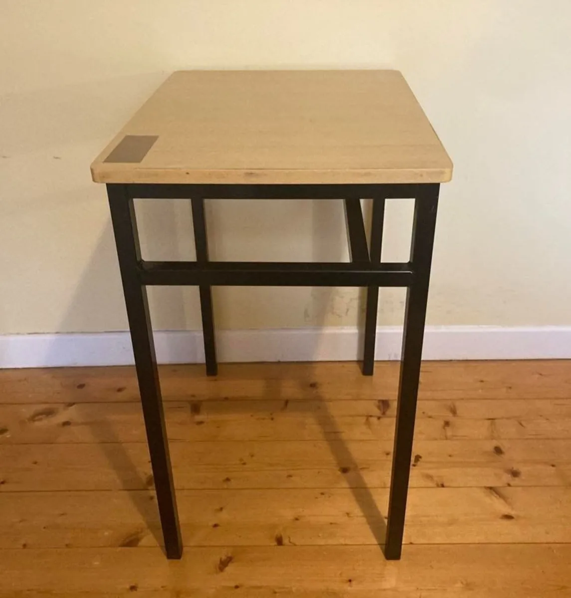 Compact Desk / Table – Wooden Top & Metal Frame - Image 4