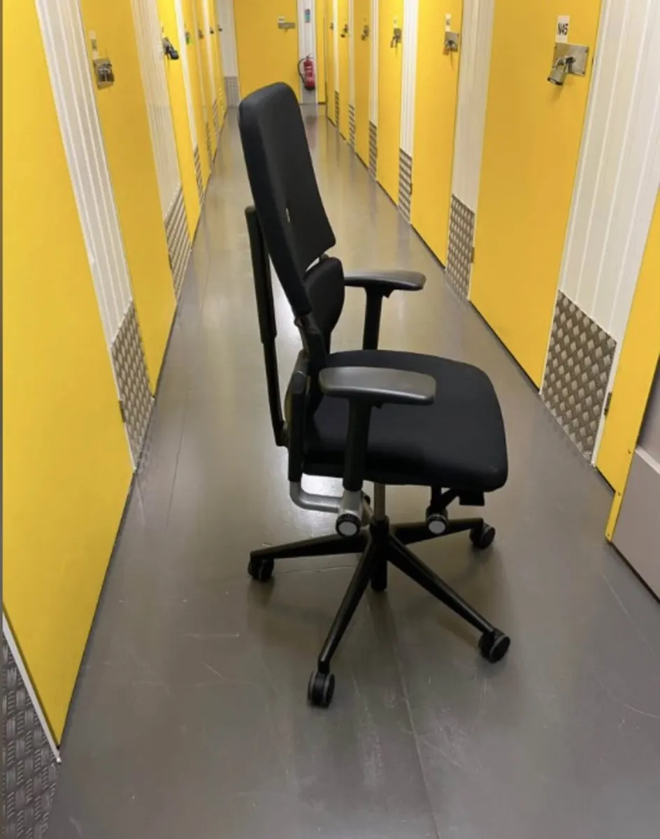 Steel Case Ergonomic Office Chair - Image 3