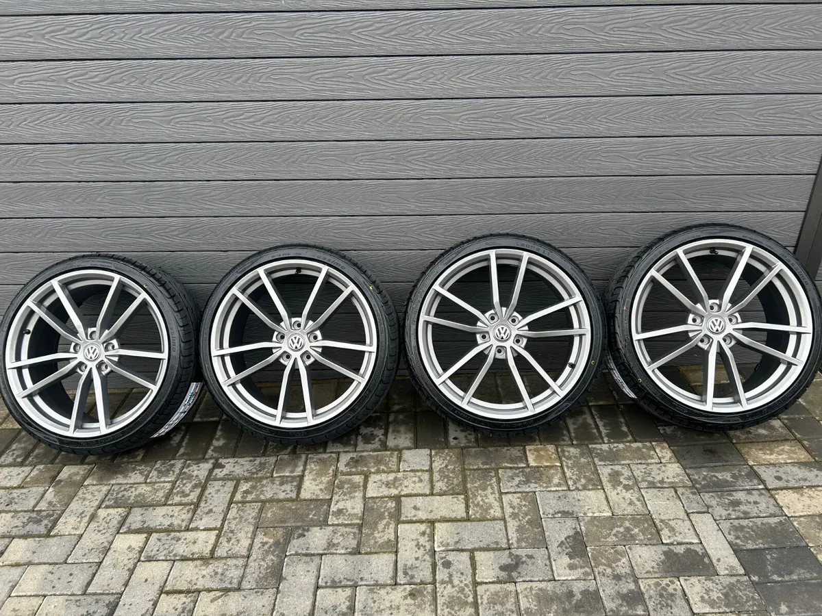 19” NEW VOLKSWAGEN PRETORIA ALLOY WHEELS & TYRES - Image 2