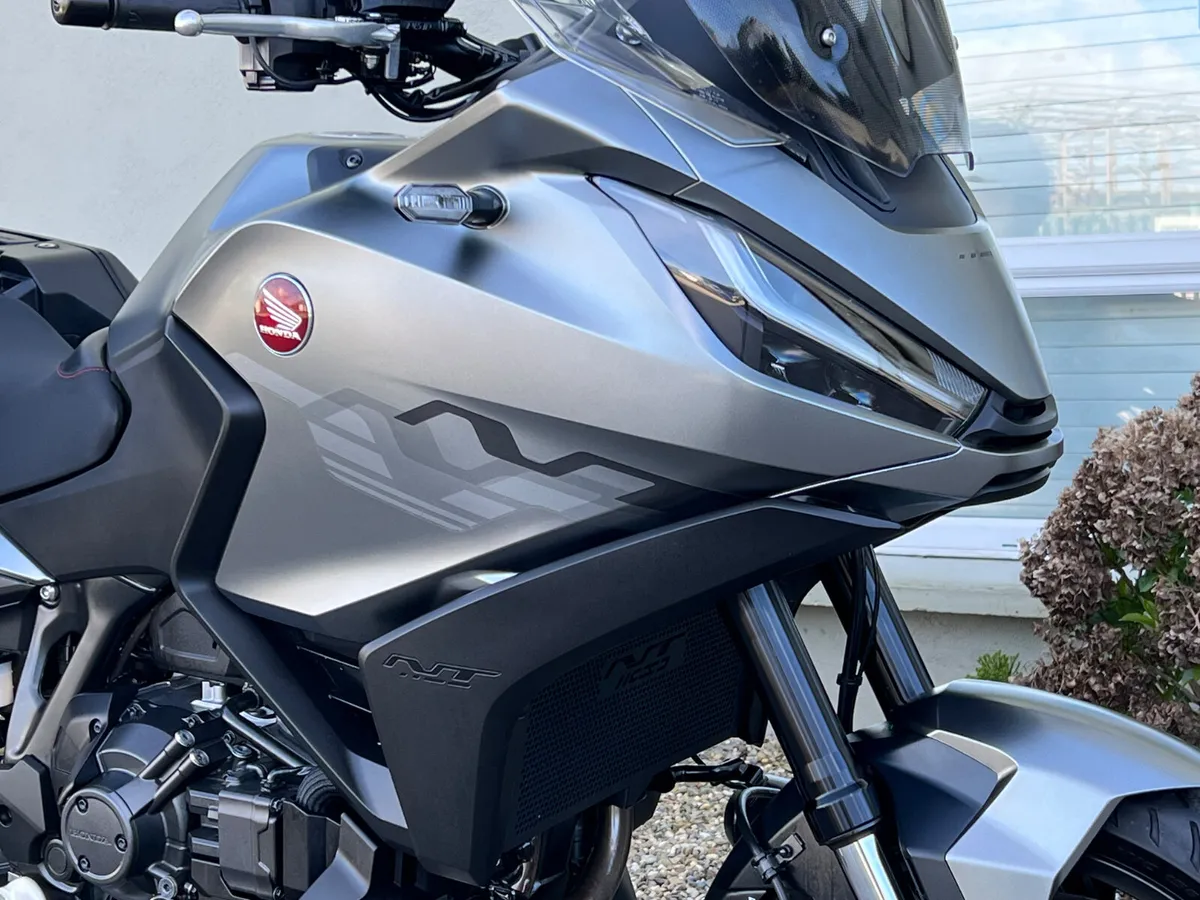 2024 Honda NT1100 DCT - Image 4