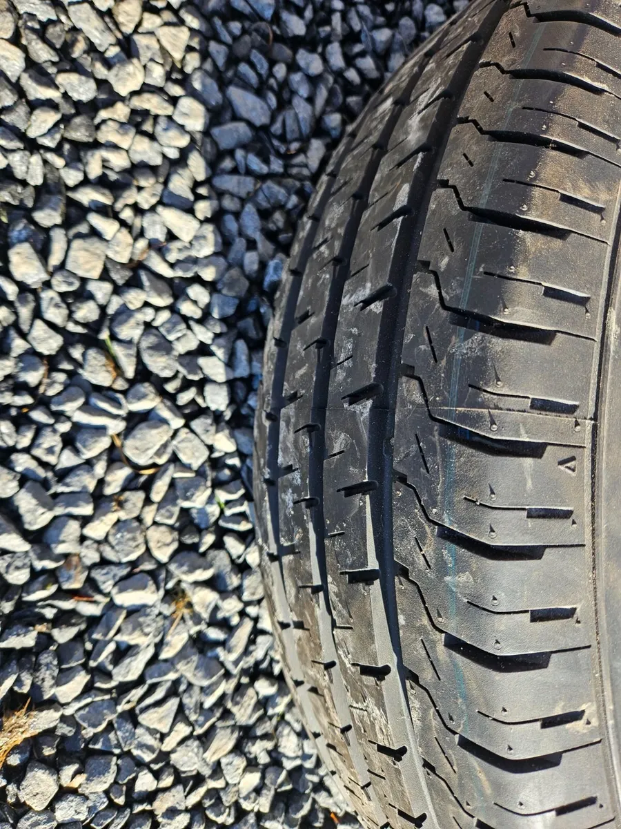 205/65 R16 Rapid van New - Image 4