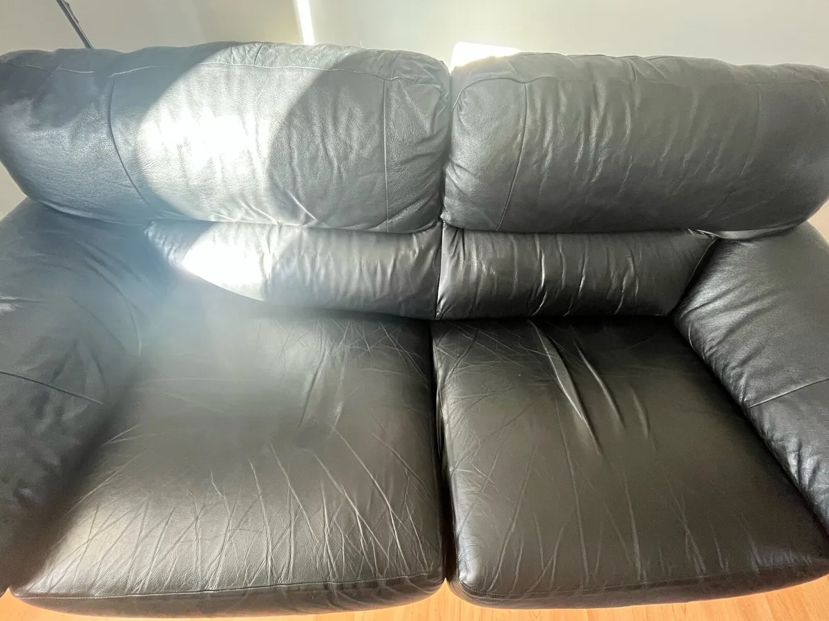 Black leather couch - Image 3