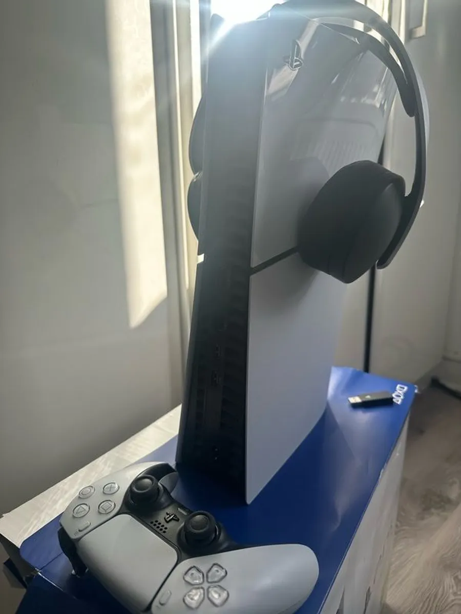 PS5 Disc Edition Slim 1TB - Like New A+ Grade - Image 2