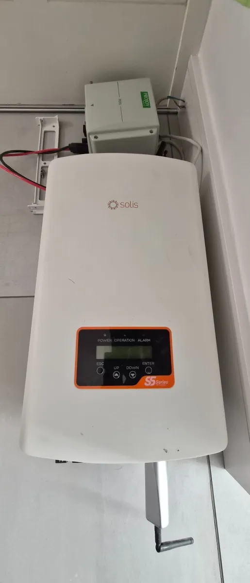 Solis 3.6 kW Inverter, Fireman Switch & Solar Pane - Image 4