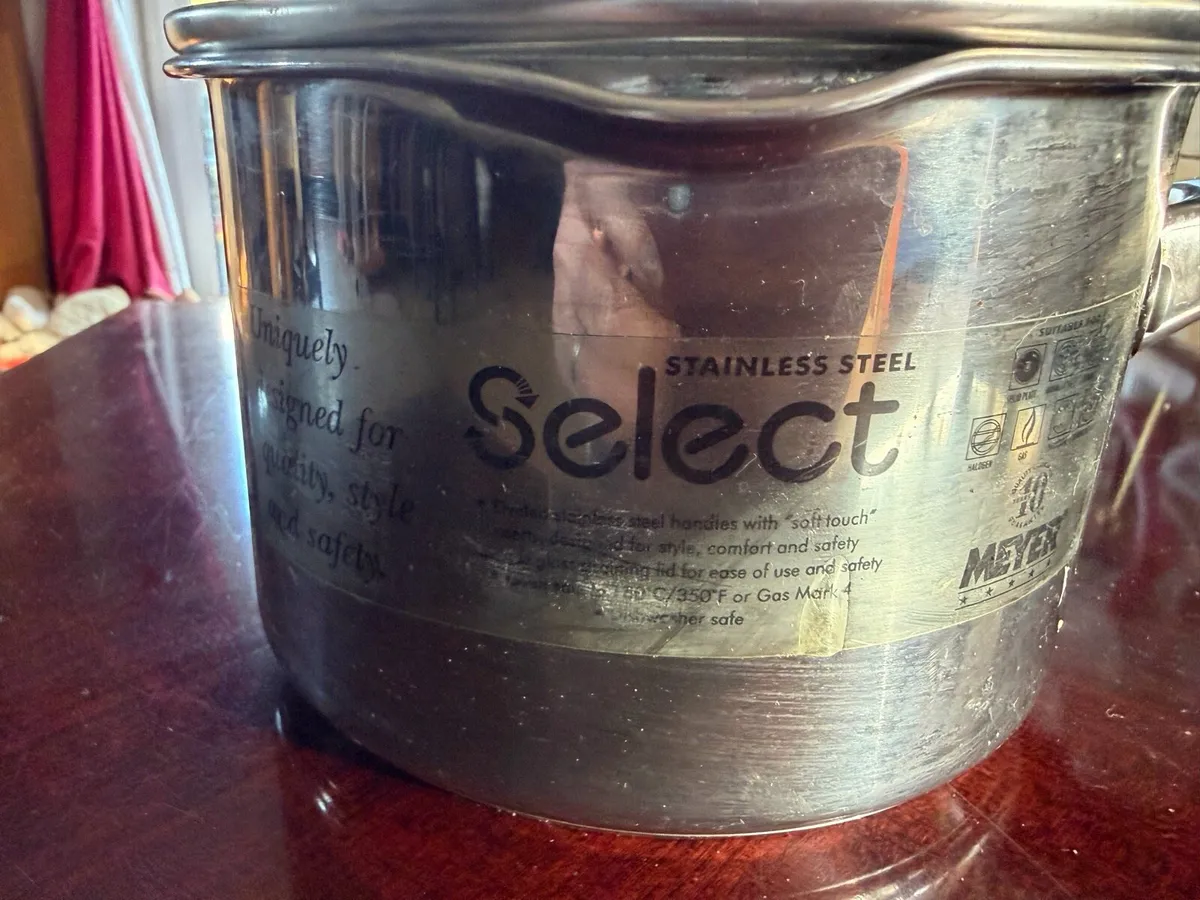 Sauce pan with lid new - Image 1