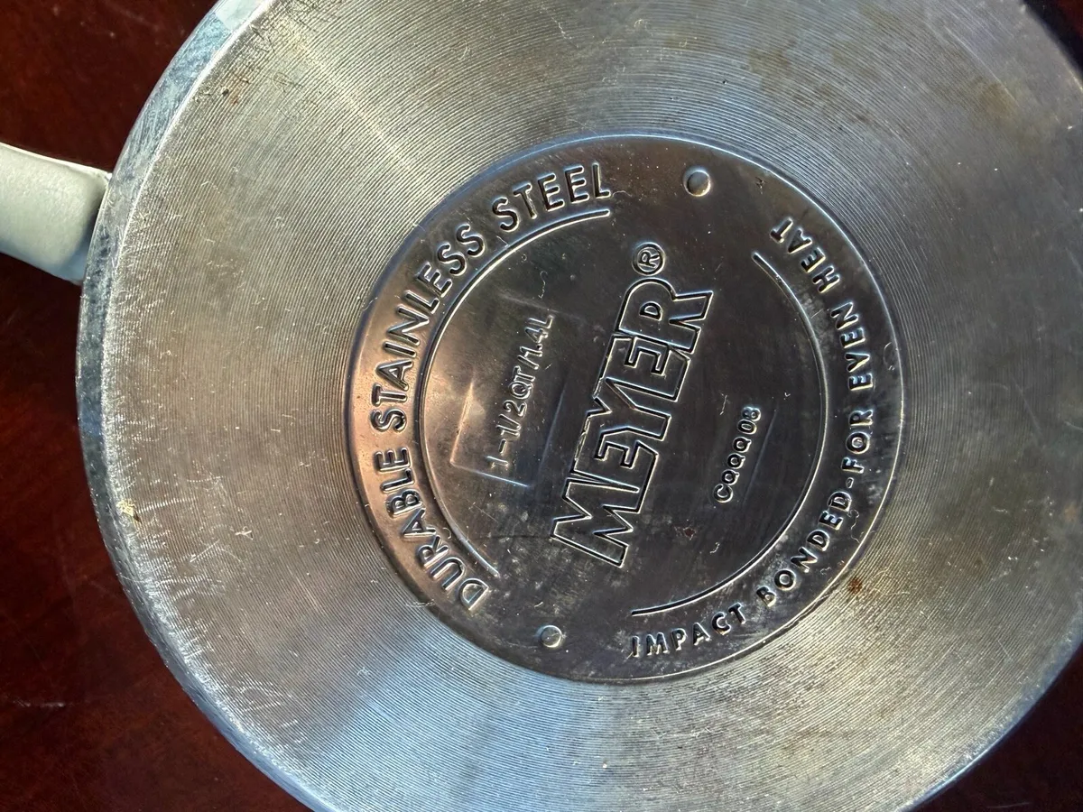 Sauce pan with lid new - Image 3