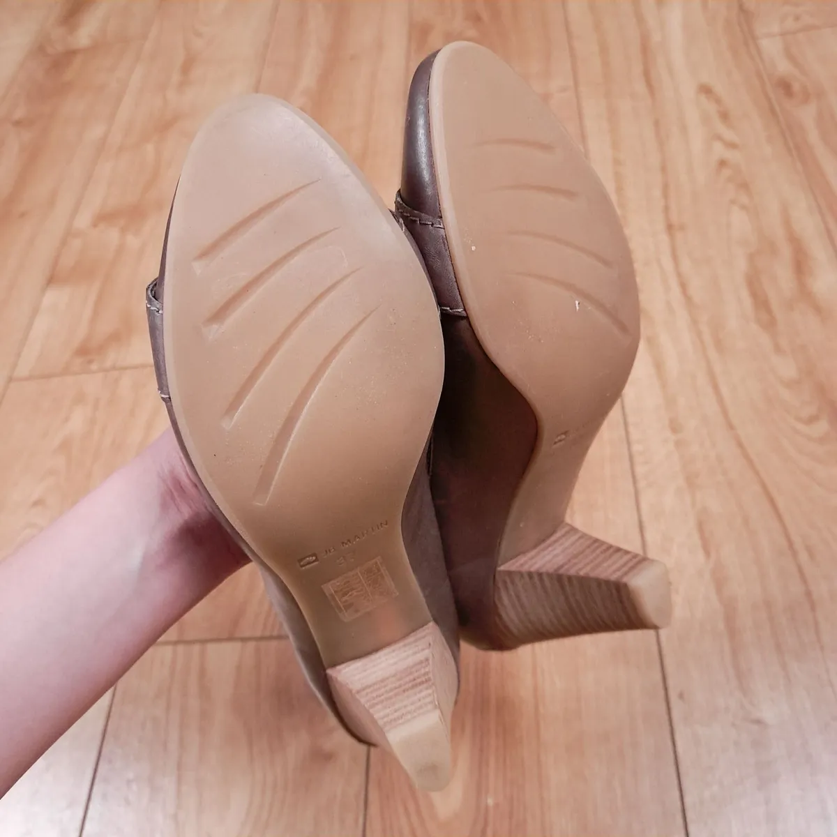 JB Martin Taupe Brown Leather Buckle Heels 4UK - Image 3