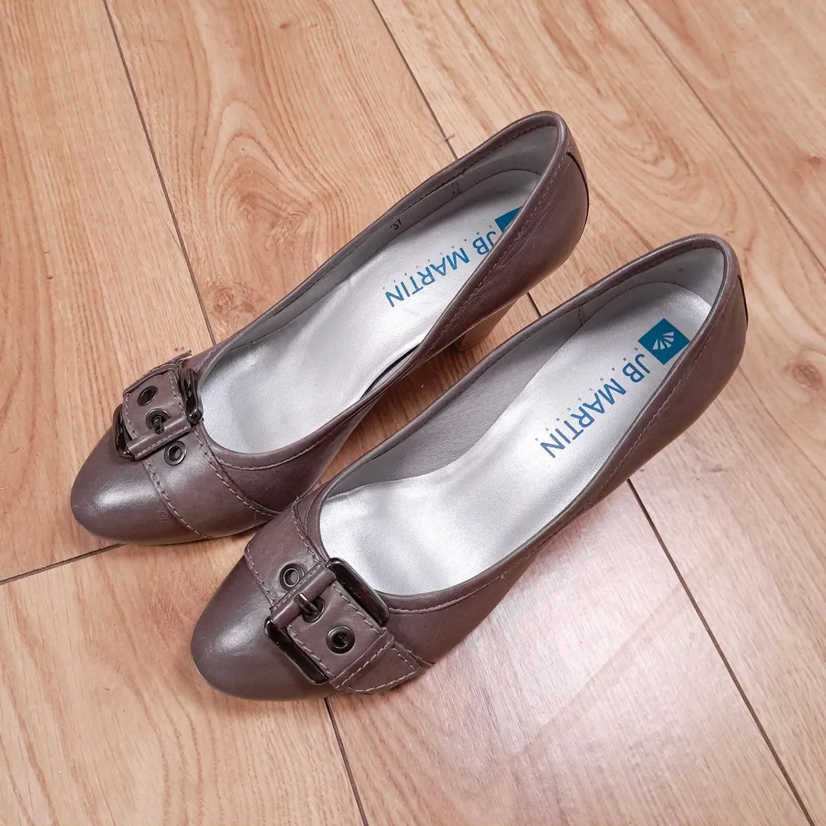 JB Martin Taupe Brown Leather Buckle Heels 4UK - Image 1