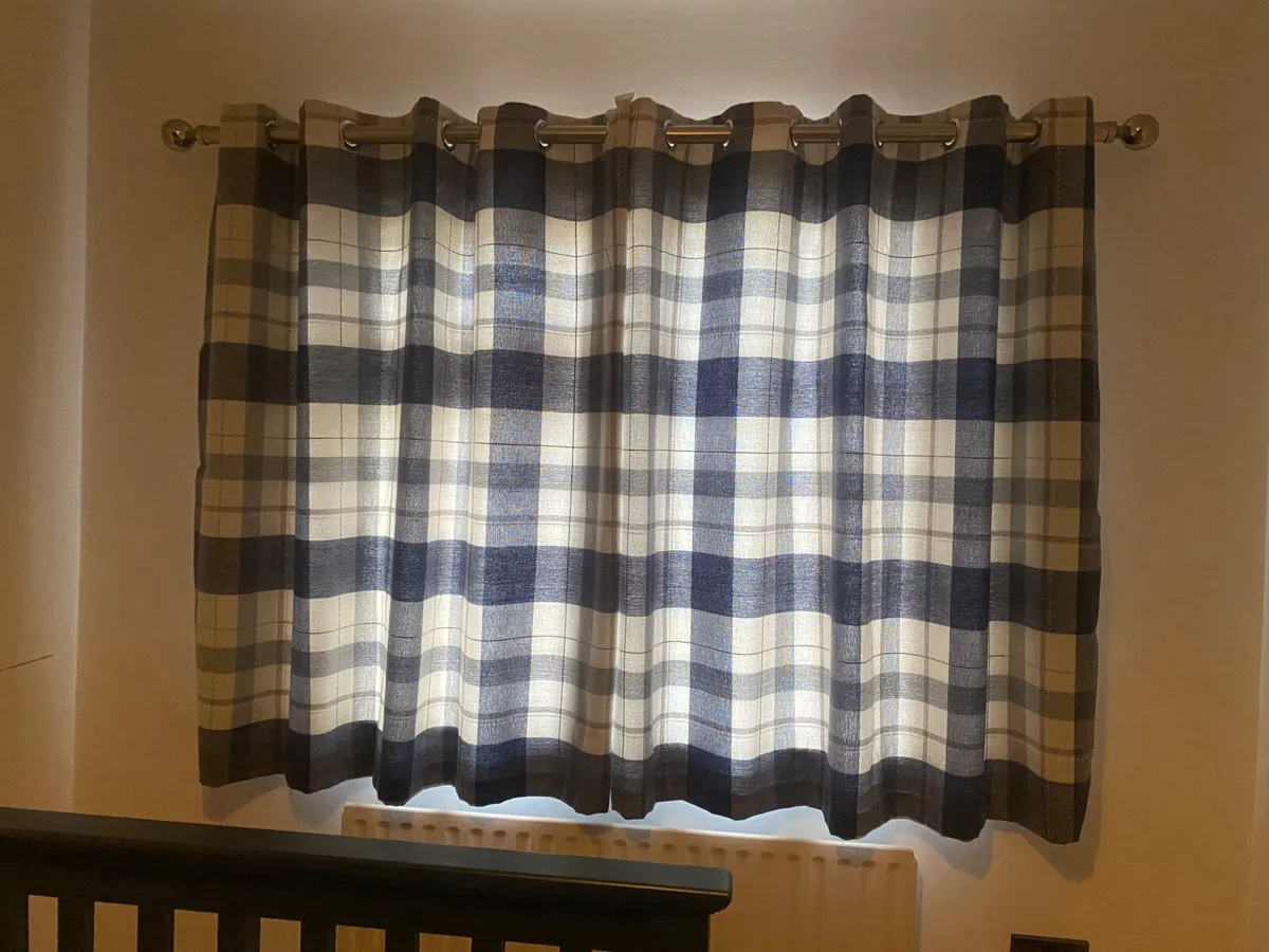 Curtains - Image 1