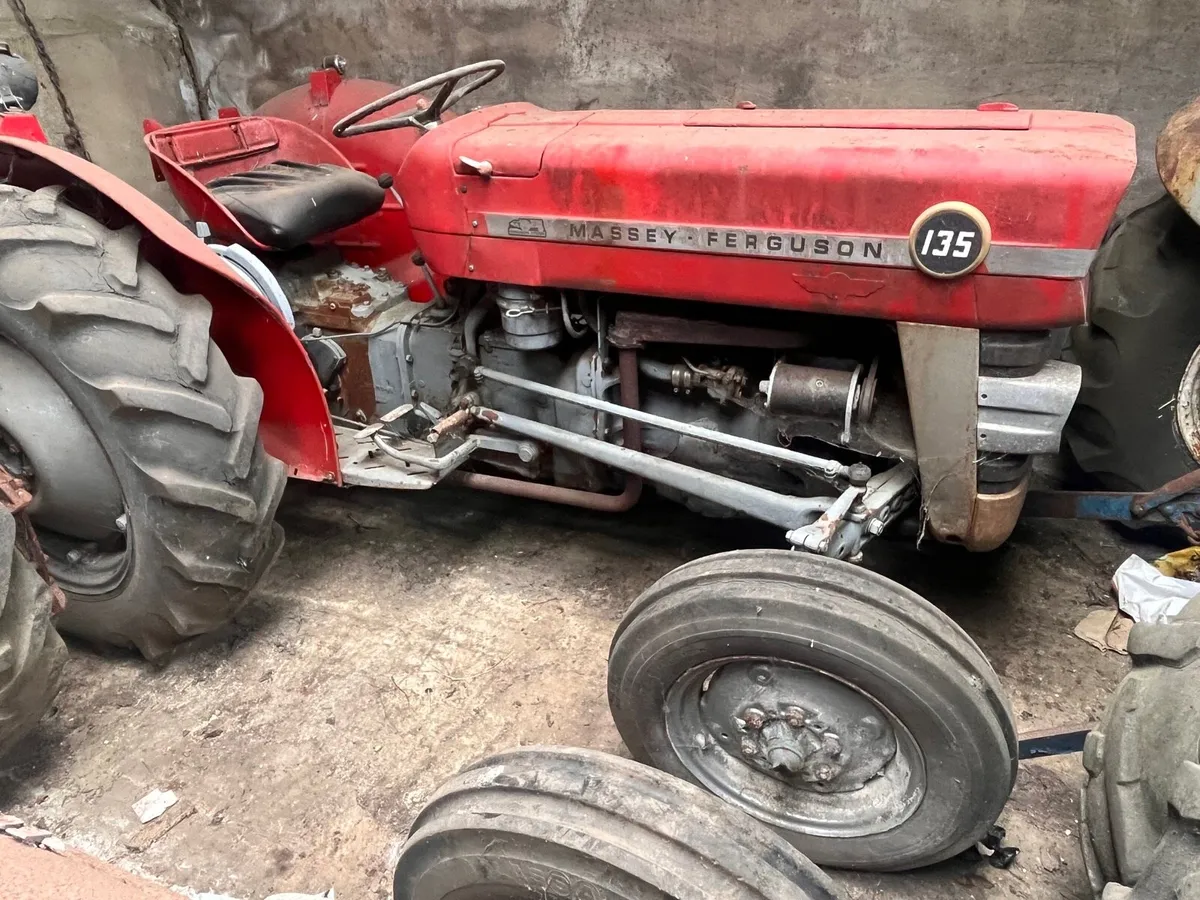 Petrol 135 Massey - Image 1