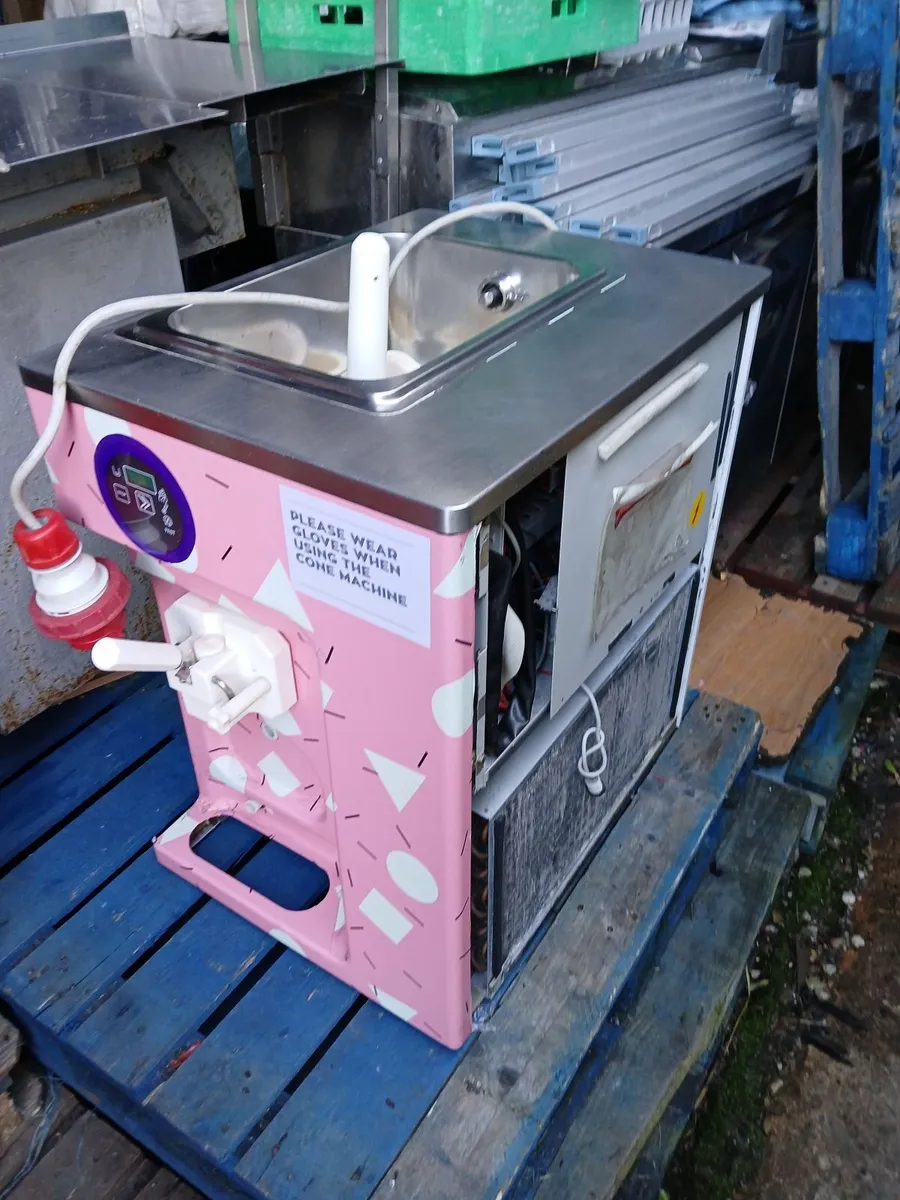 Icecream machine /x mini market ...delivered - Image 3