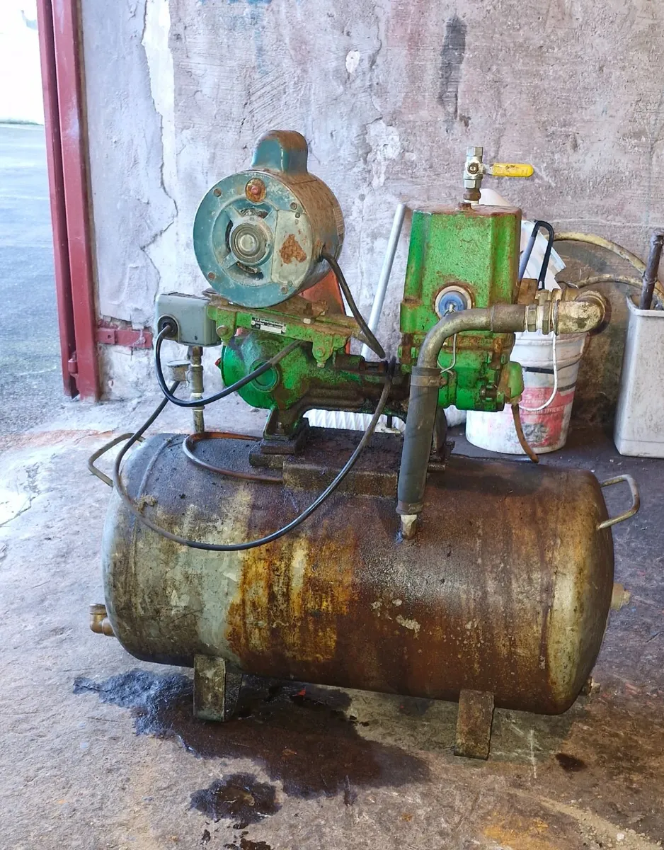 Water pump (3 pumps, but can be sold individually) - Image 1