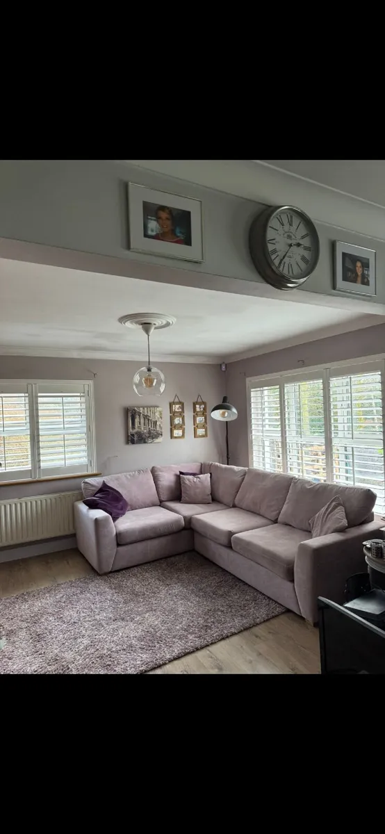 Corner sofa - Image 1