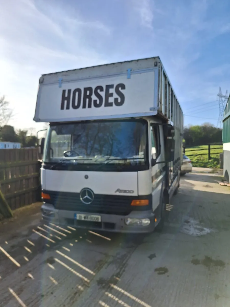 Horsebox for sale - Image 1