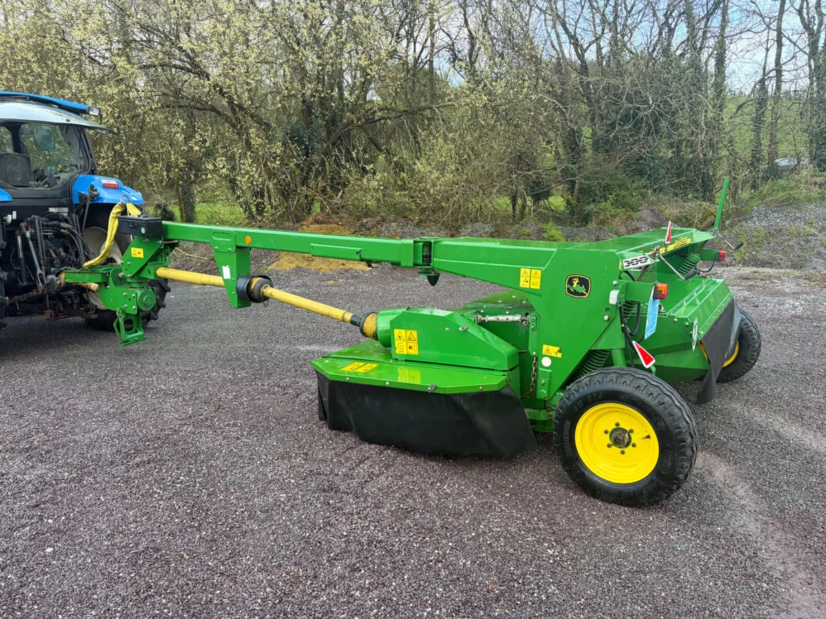 2019 John Deere 1365 Trailed 10FT Mower - Image 2