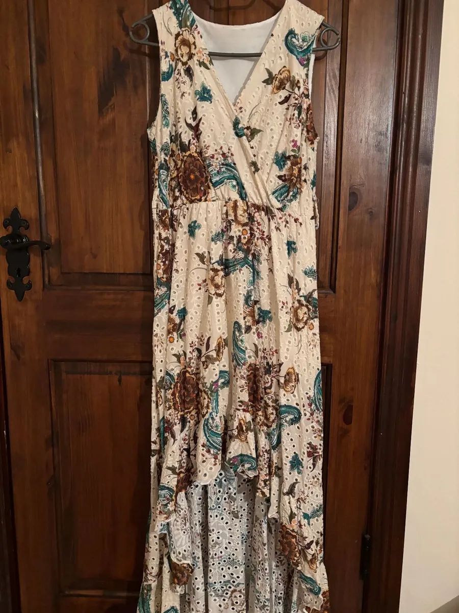 Italian Dress Floral, High-Low Design - Image 1