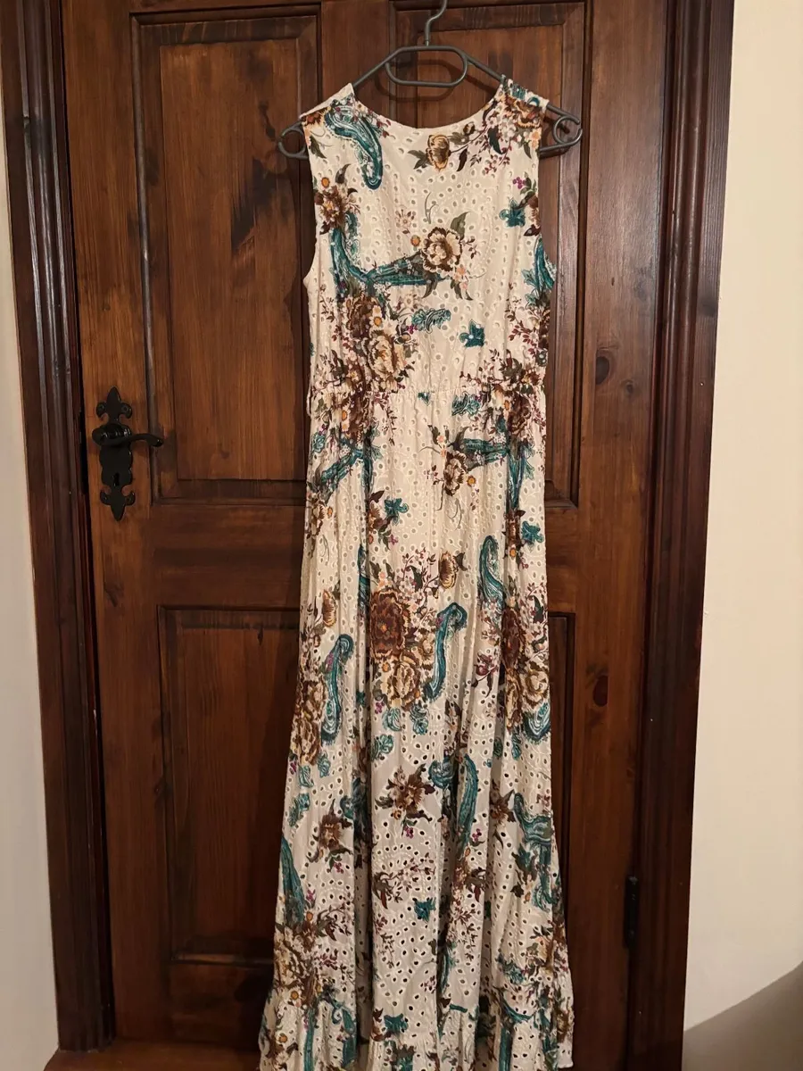 Italian Dress Floral, High-Low Design - Image 2