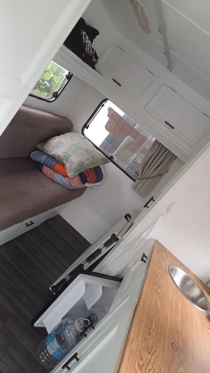Caravan - Image 3