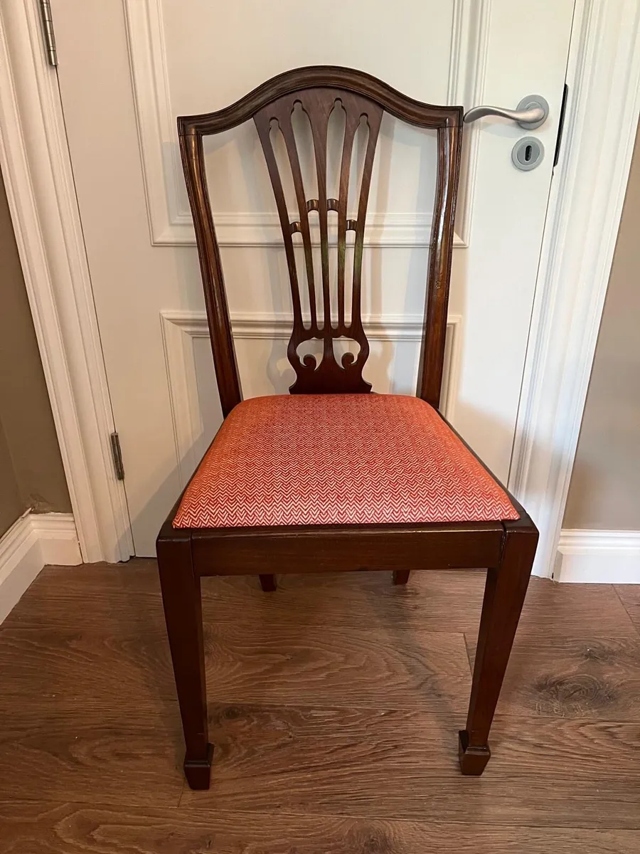 Dining room table with 8 chairs - Image 2