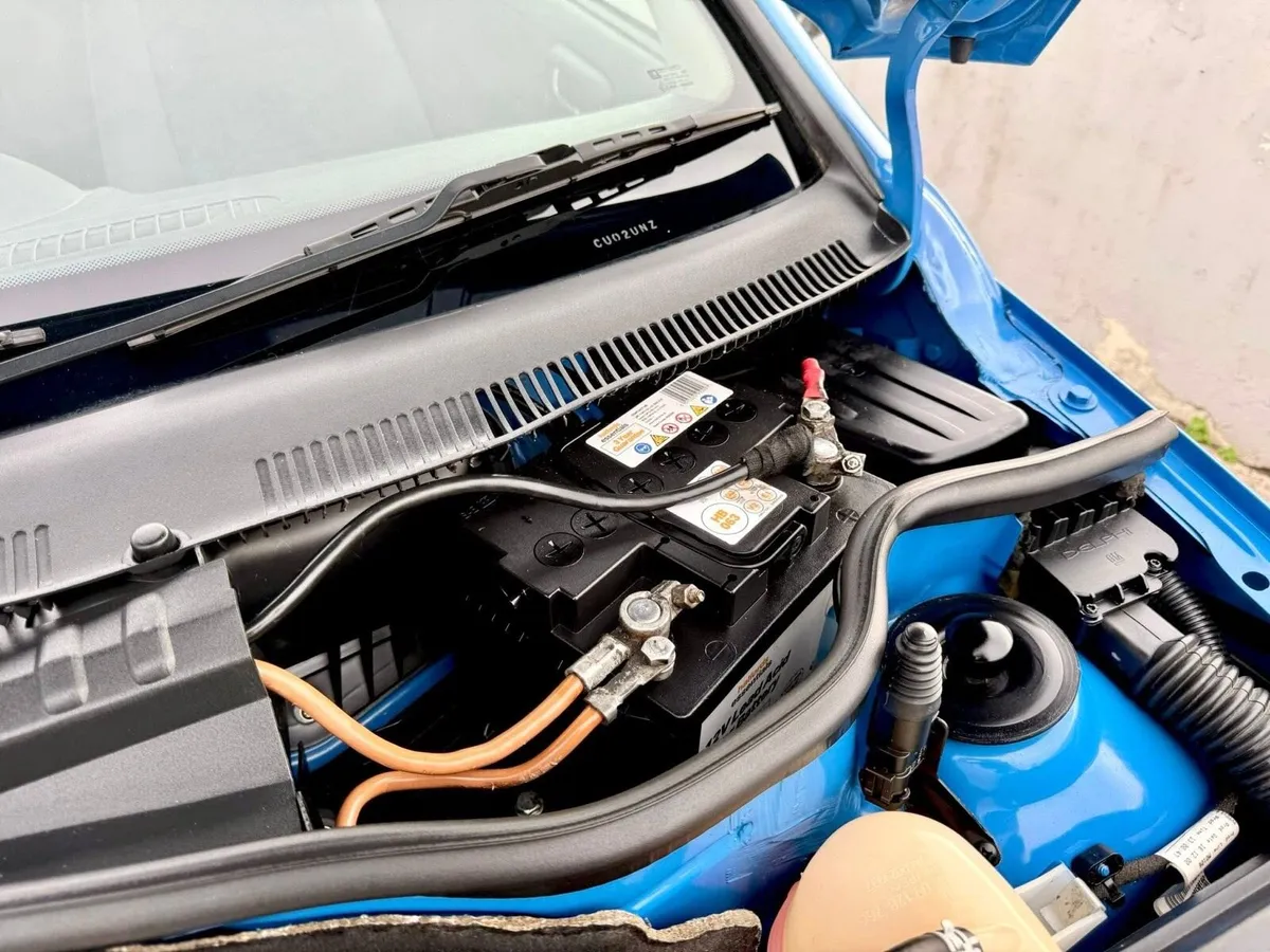 Vauxhall Corsa 1.8 SRi - Image 4