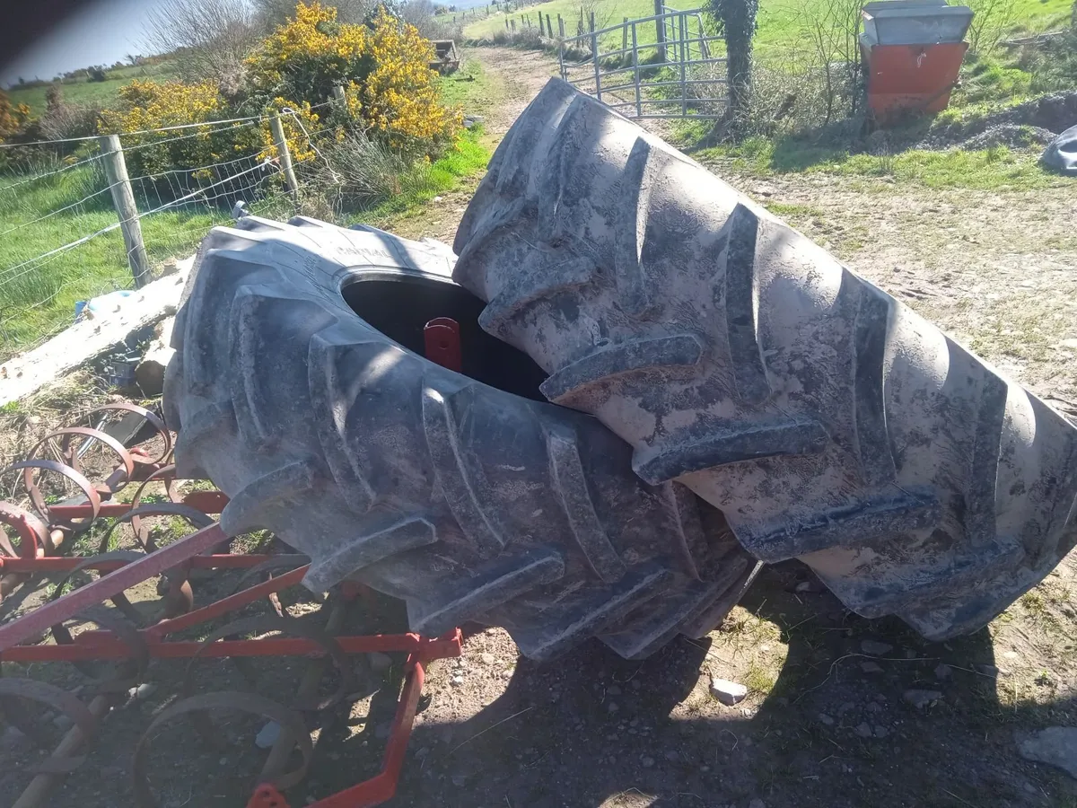 Tractor tyres - Image 1