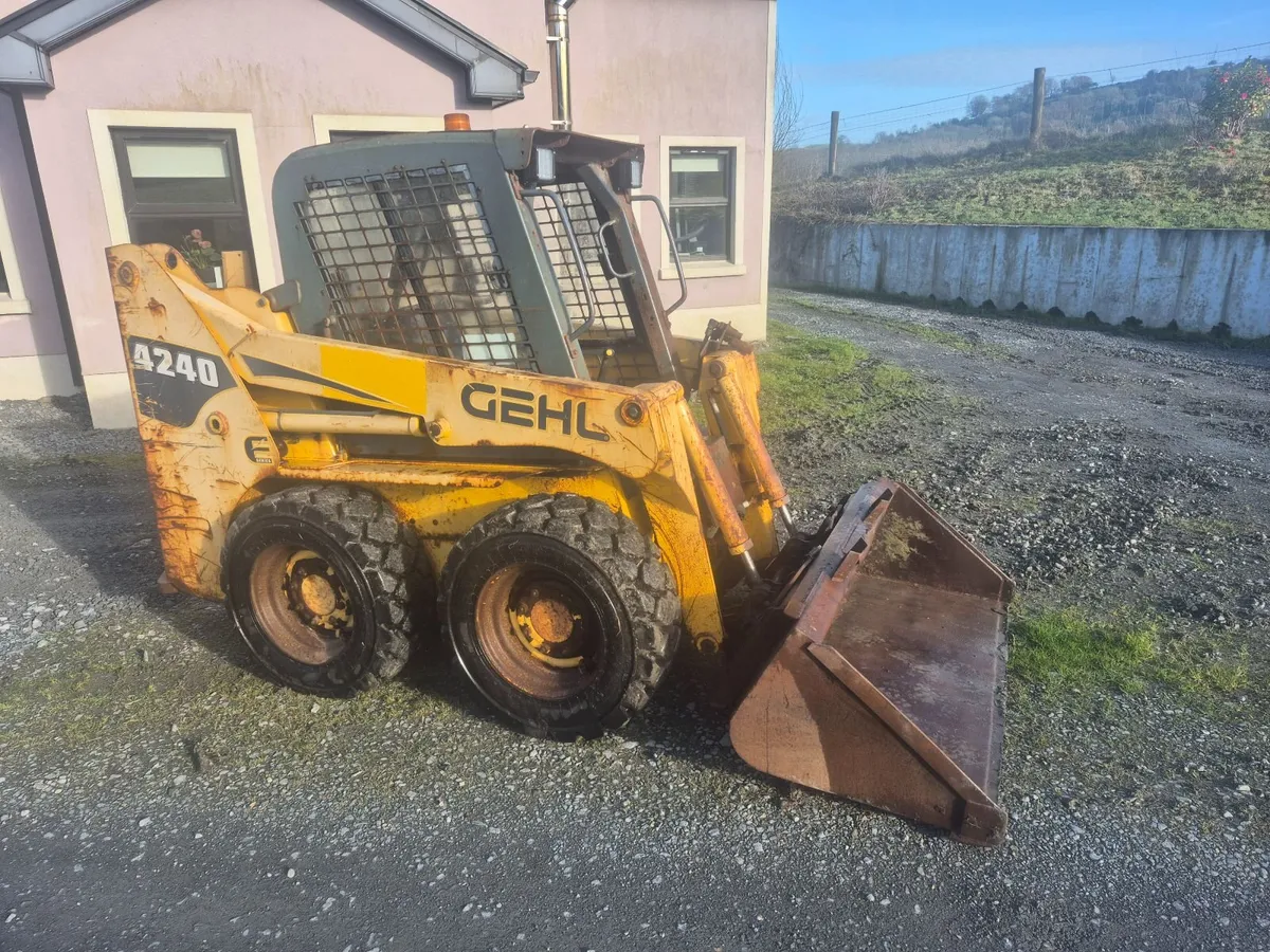 Gehl skidsteer - Image 4