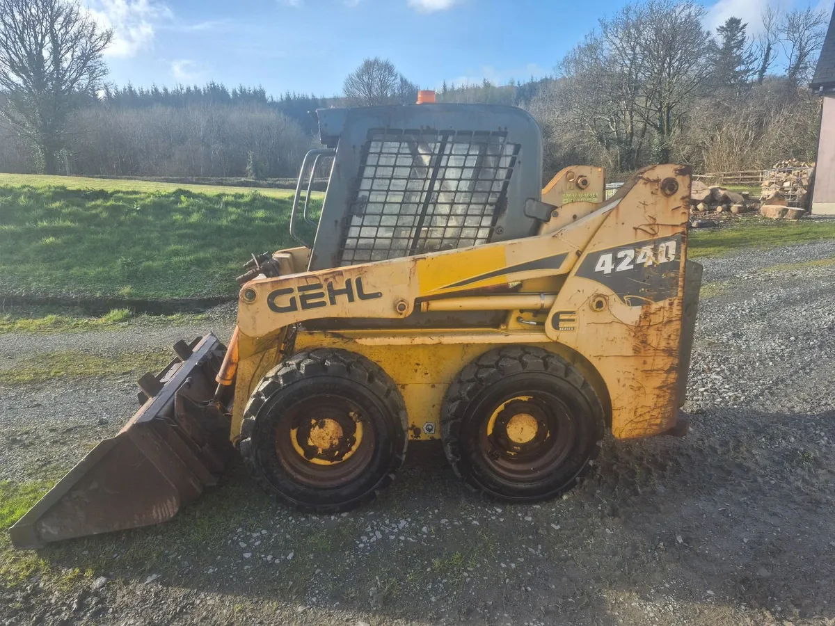 Gehl skidsteer - Image 1