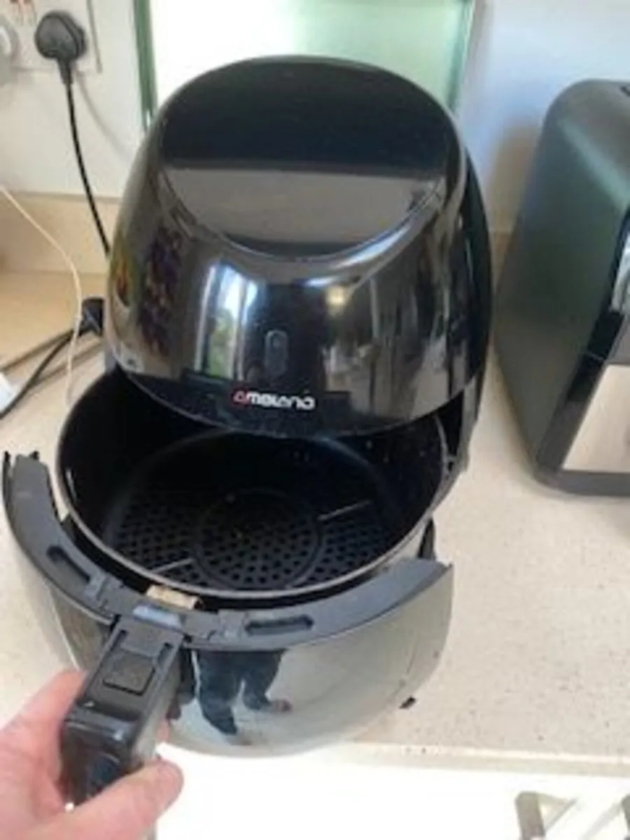 Air Fryer-free to collect - Image 3