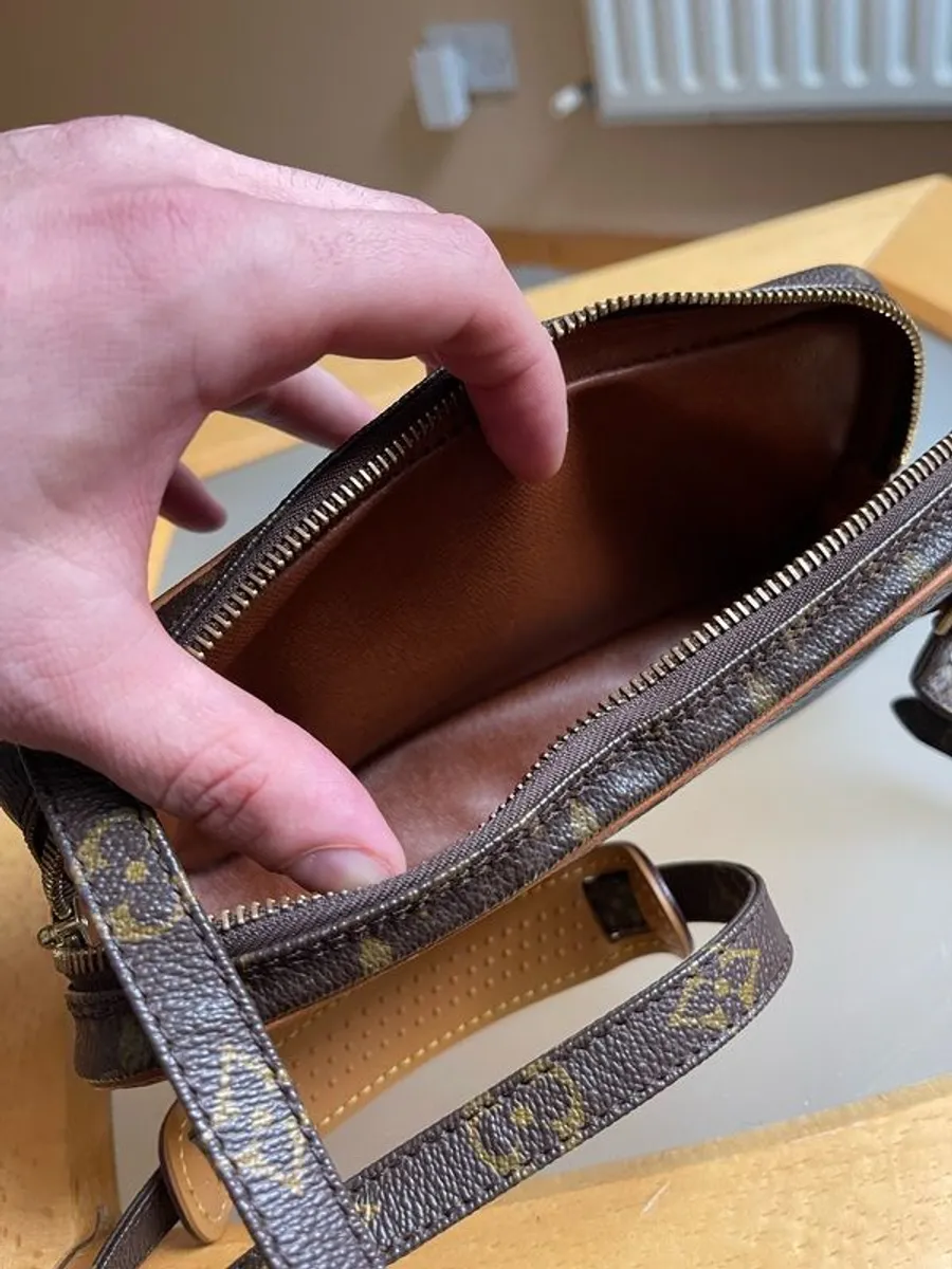 Louis Vuitton Marly Bandouliere - Image 4