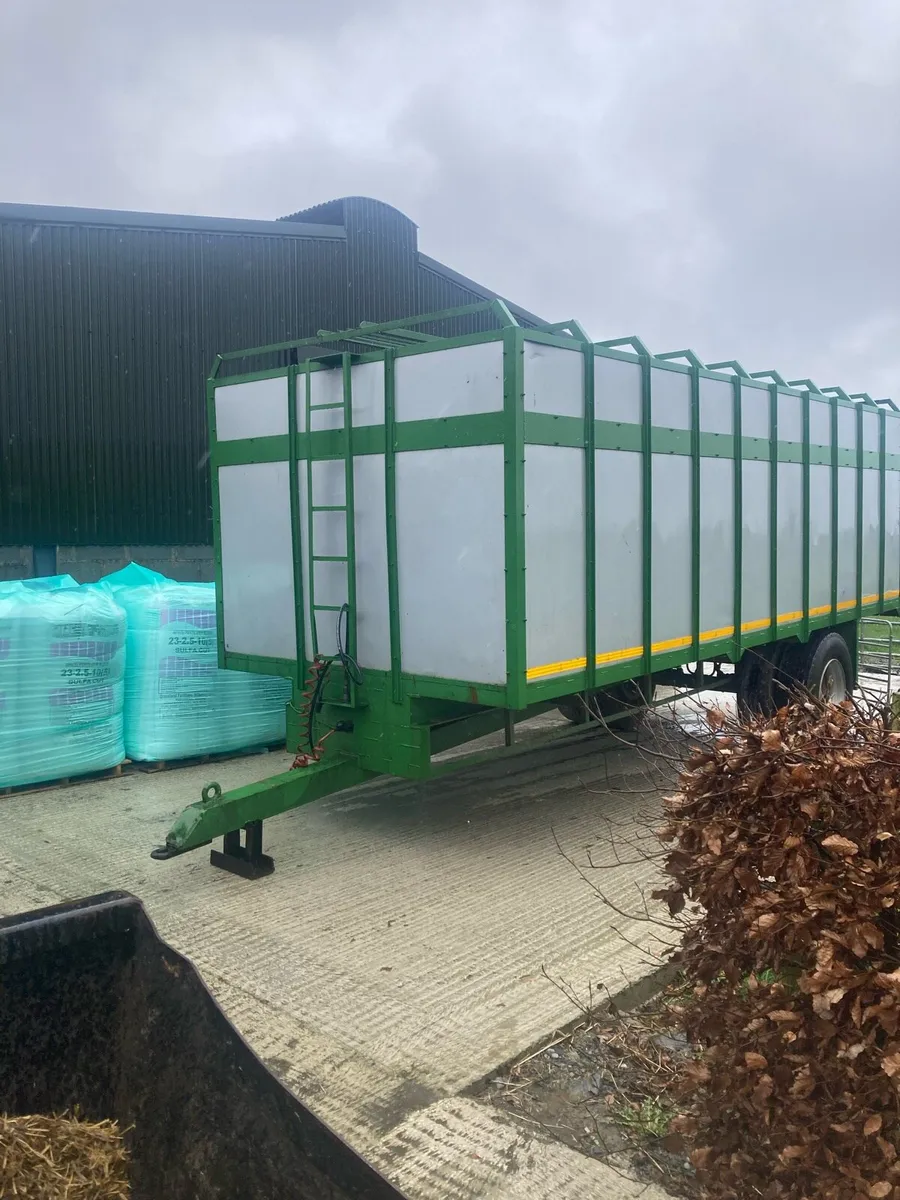 Cattle trailer - Image 2
